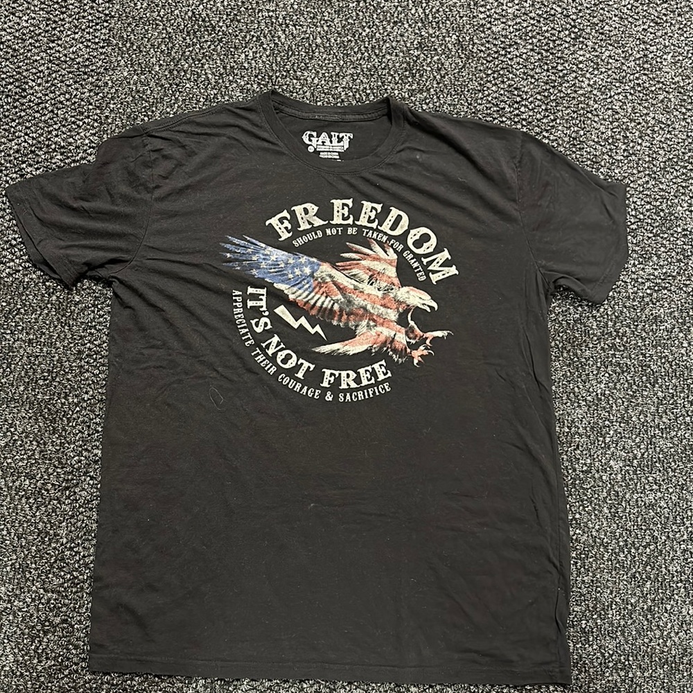 Freedom Should Not Be Taken For Granted T-shirt Mens Large Color BLK Like New